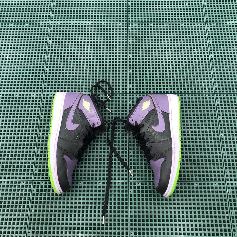 Air Jordan 1 Retro Night Vision Joker size 6.5.